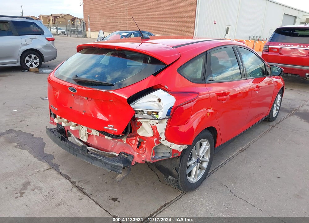 2016 FORD FOCUS SE VIN: 1FADP3K24GL264043
