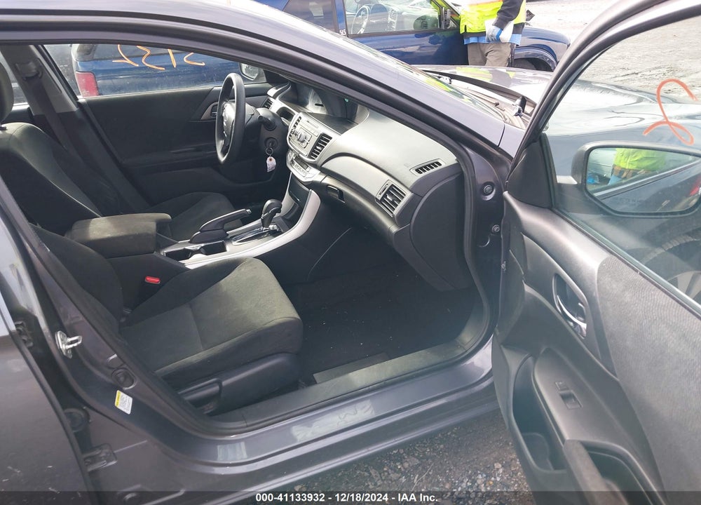 2013 HONDA ACCORD LX VIN: 1HGCR2F36DA192400