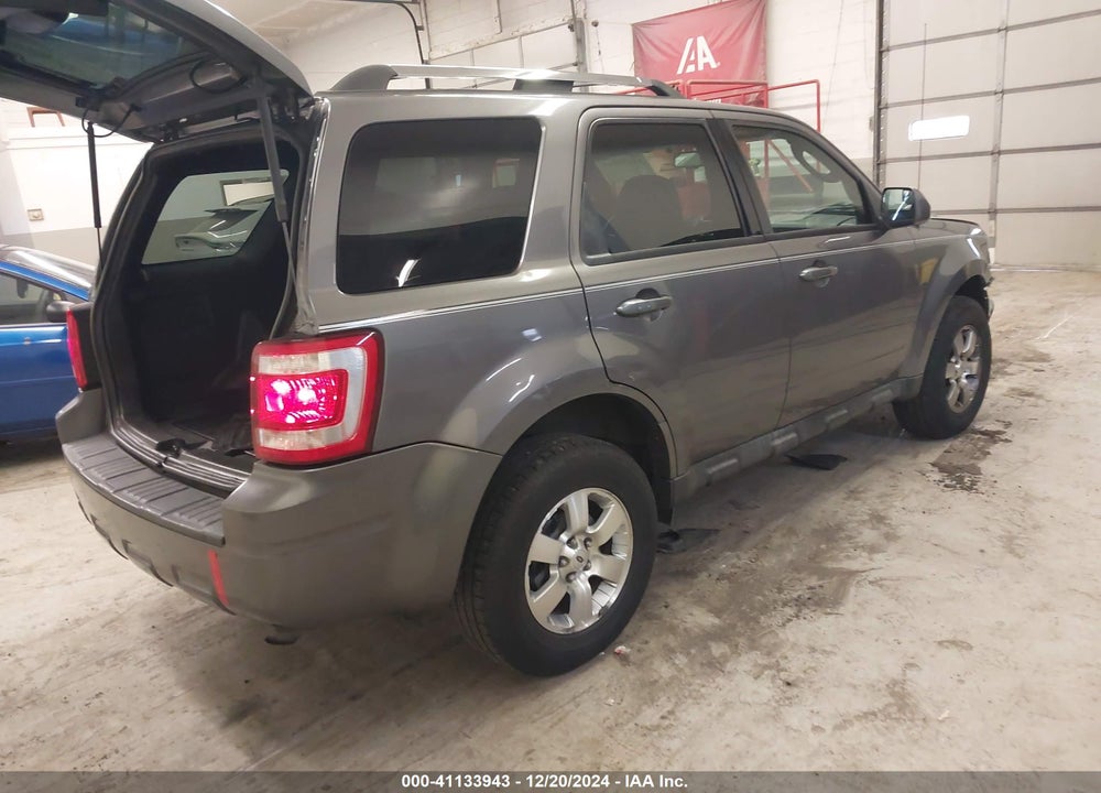 2010 FORD ESCAPE LIMITED VIN: 1FMCU9EG8AKD11933
