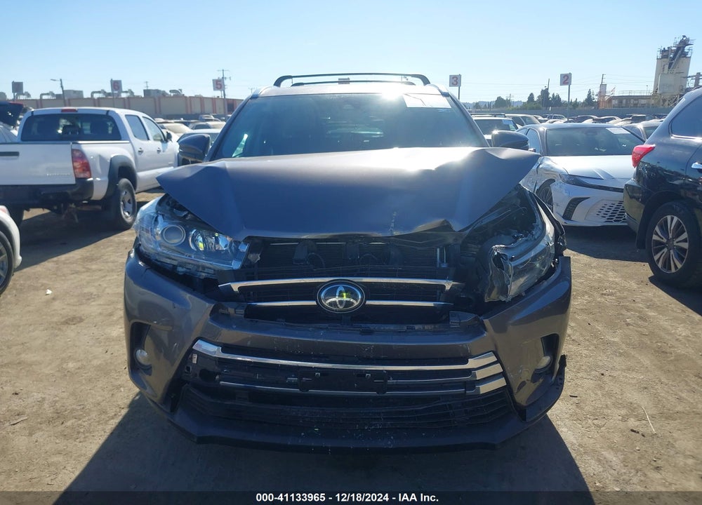 2018 TOYOTA HIGHLANDER LIMITED VIN: 5TDDZRFH9JS886178