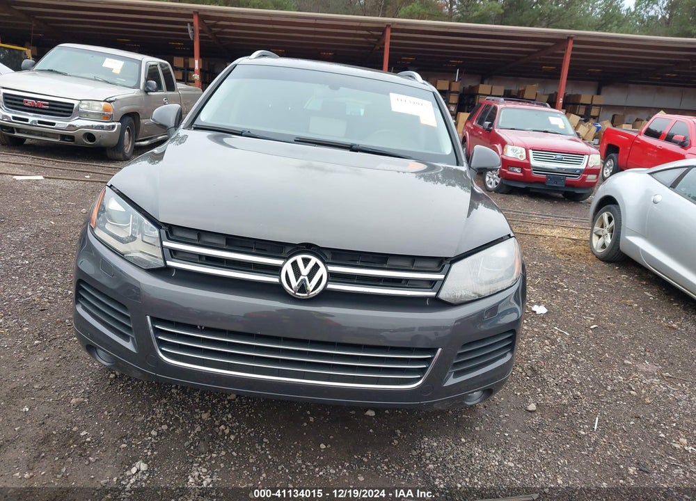 2013 VOLKSWAGEN TOUAREG VR6 LUX VIN: WVGEF9BP7DD005774