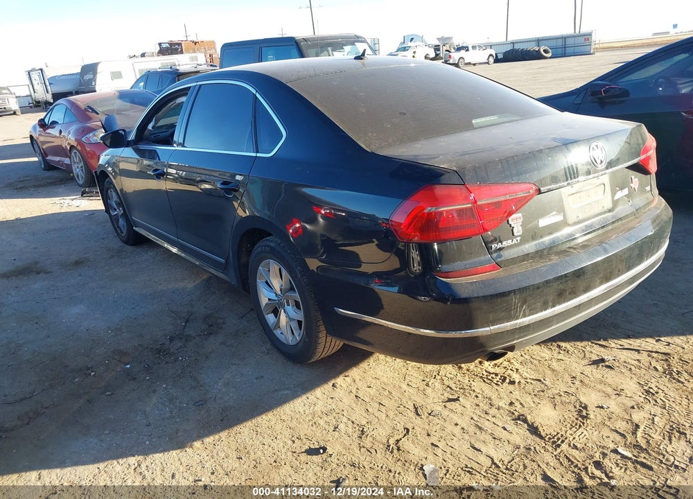 2016 VOLKSWAGEN PASSAT VIN: 1VWAS7A30GC036180