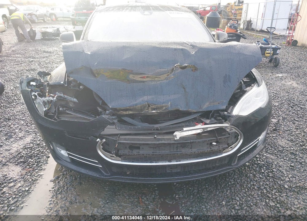 2015 TESLA MODEL S VIN: 5YJSA4H44FF085973