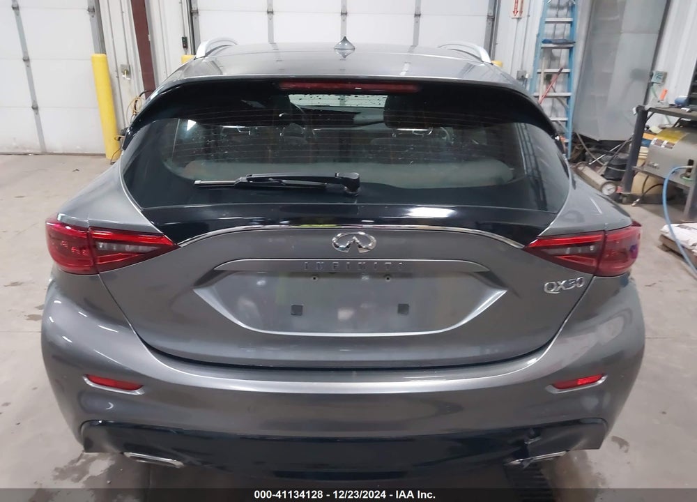 2017 INFINITI QX30 PREMIUM VIN: SJKCH5CP5HA035650