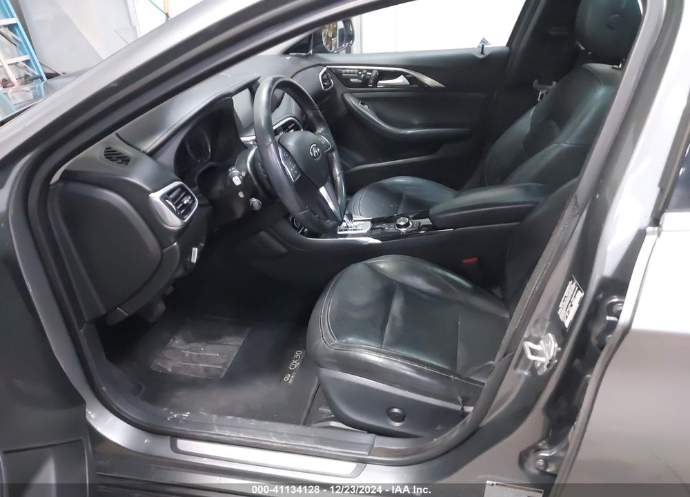 2017 INFINITI QX30 PREMIUM VIN: SJKCH5CP5HA035650