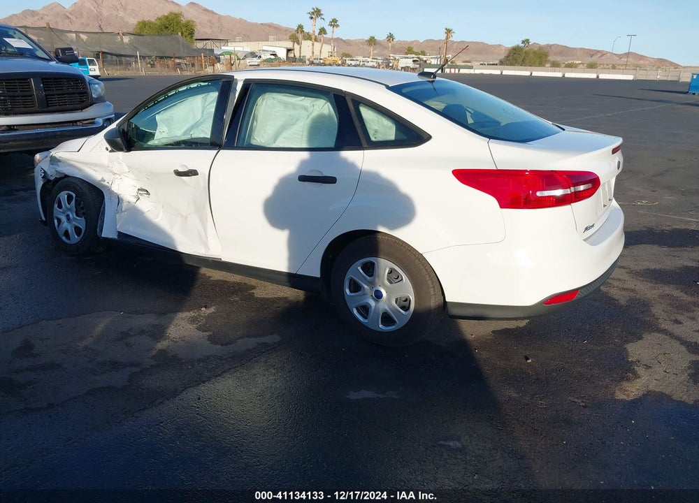 2017 FORD FOCUS S VIN: 1FADP3E28HL230412
