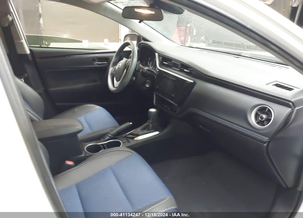 2018 TOYOTA COROLLA SE VIN: 2T1BURHE5JC996923