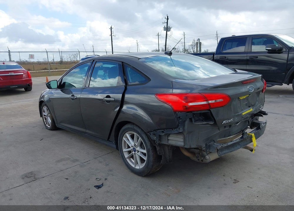 2015 FORD FOCUS VIN: 1FADP3F22FL270318