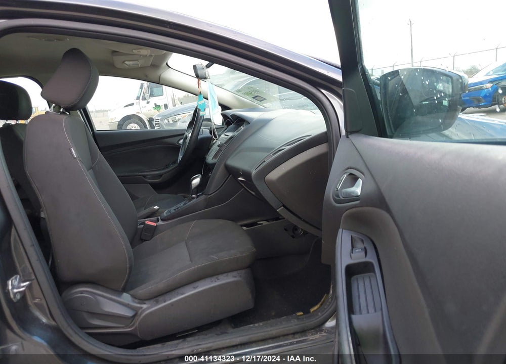 2015 FORD FOCUS VIN: 1FADP3F22FL270318
