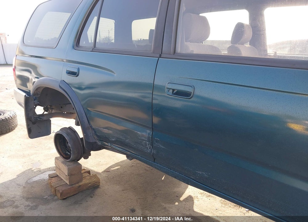 1998 TOYOTA 4RUNNER SR5 V6 VIN: JT3HN86R8W0168538