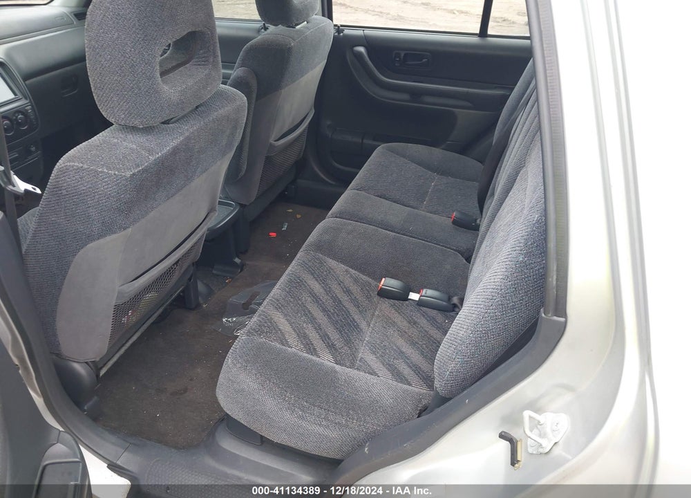 2000 HONDA CR-V LX VIN: JHLRD2848YC014594
