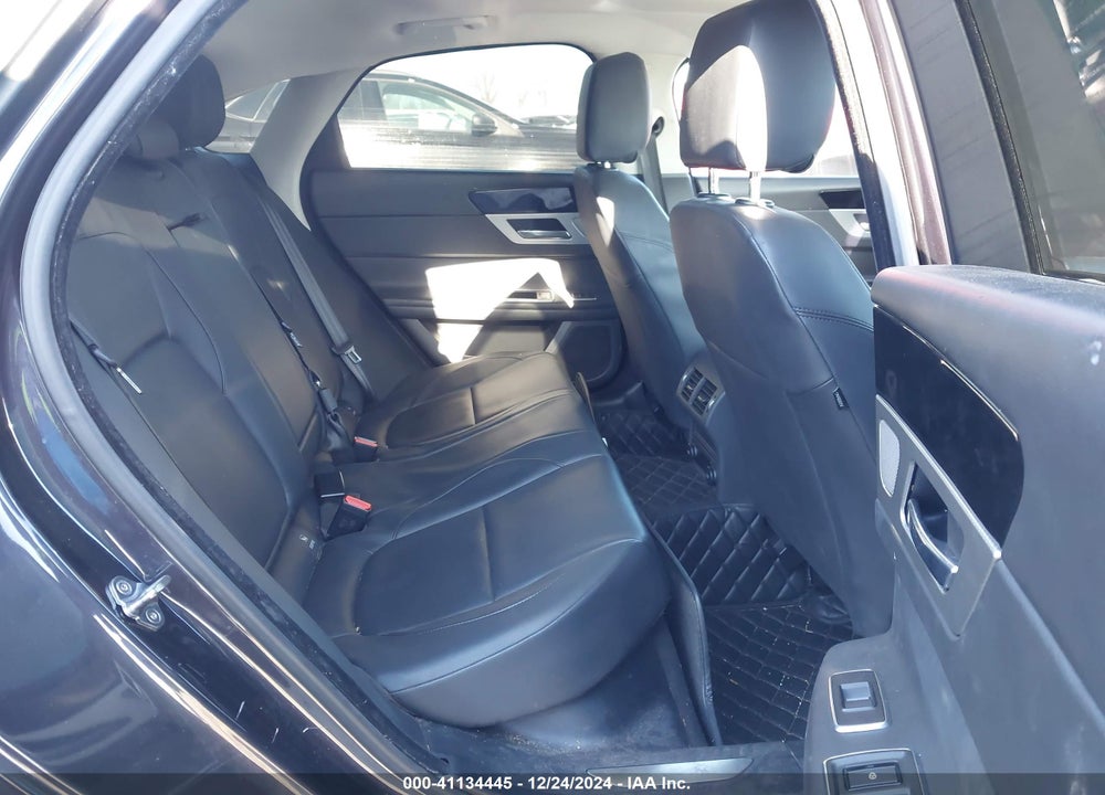 2016 JAGUAR XF VIN: SAJBD4BV2GCY08938