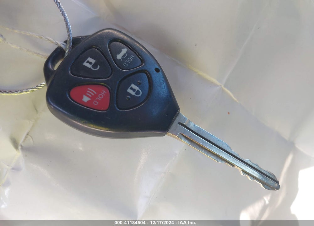 2013 TOYOTA COROLLA LE VIN: 2T1BU4EE8DC114705