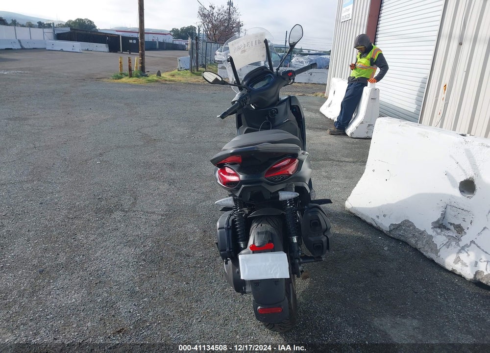 2022 PIAGGIO BV 400 VIN: ZAPMD20U3N5000006