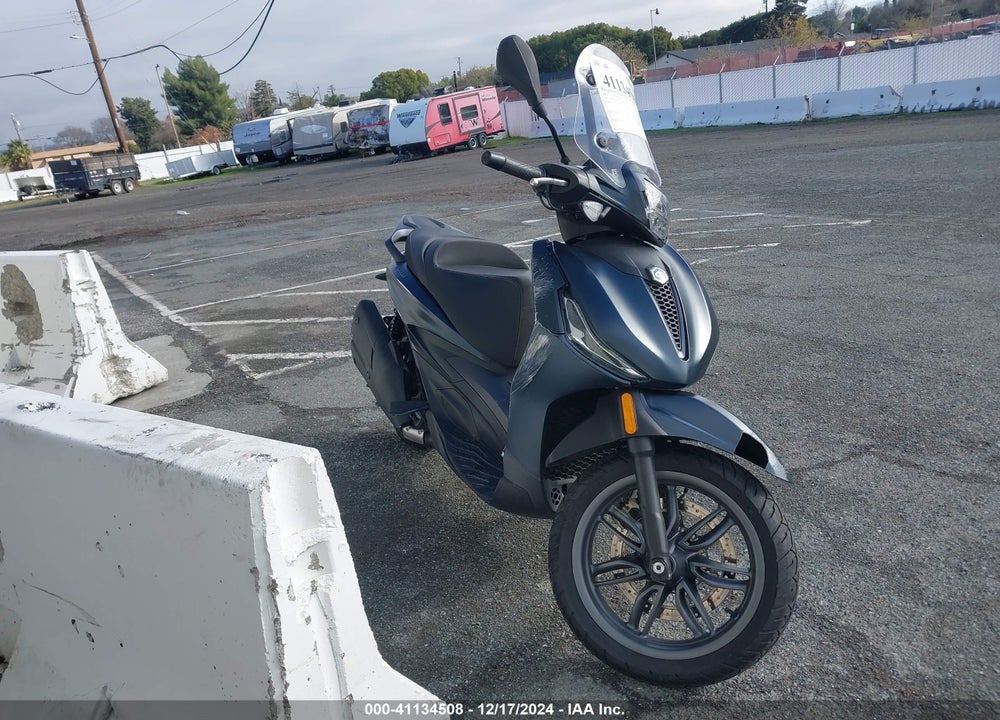 2022 PIAGGIO BV 400 VIN: ZAPMD20U3N5000006