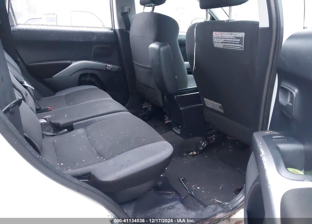 2008 MITSUBISHI OUTLANDER ES VIN: JA4LS21W78Z007762