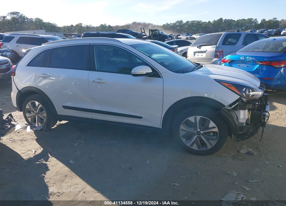 2022 KIA NIRO EV S VIN: KNDCC3LGXN5161027