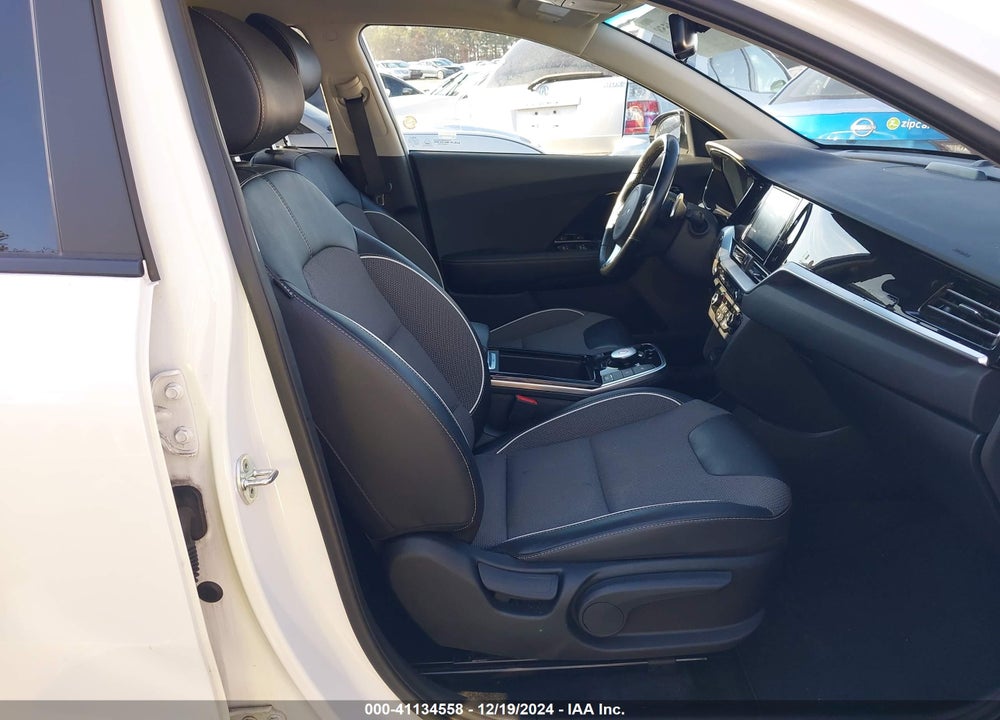 2022 KIA NIRO EV S VIN: KNDCC3LGXN5161027