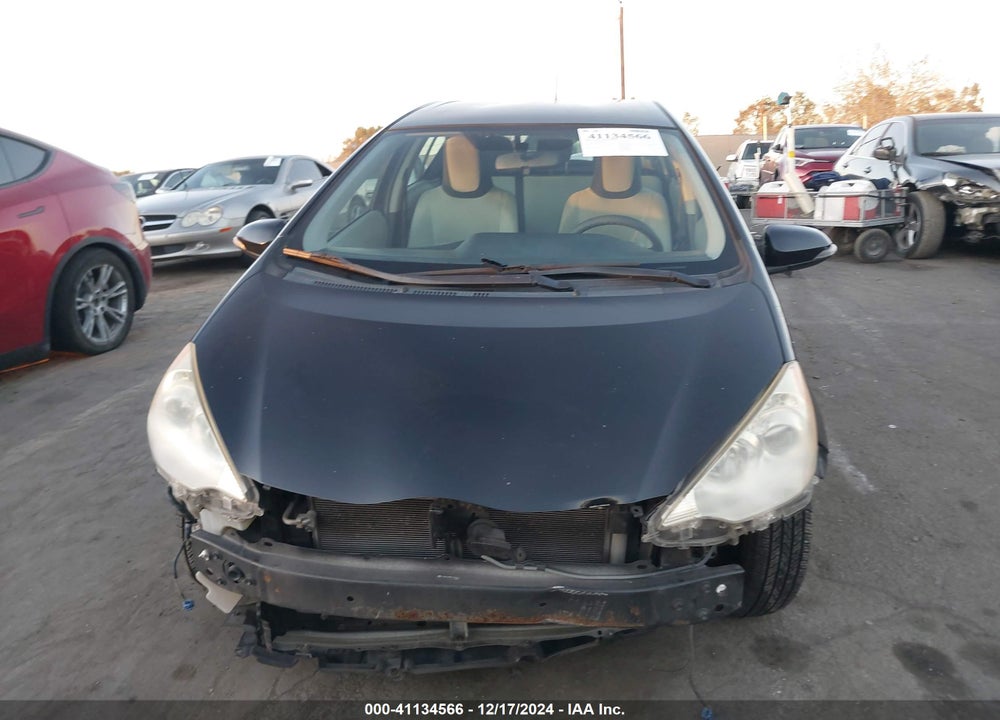 2013 TOYOTA PRIUS C ONE VIN: JTDKDTB38D1538452