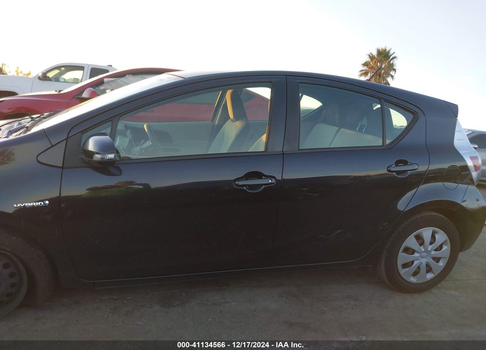 2013 TOYOTA PRIUS C ONE VIN: JTDKDTB38D1538452