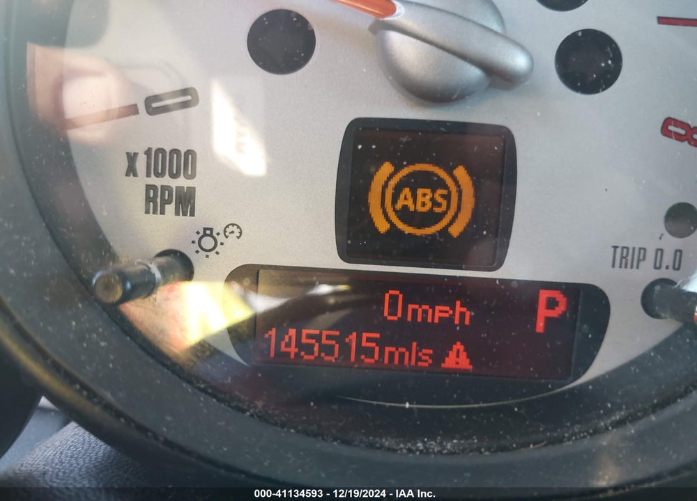 2011 MINI COOPER VIN: WMWSU3C50BT097155