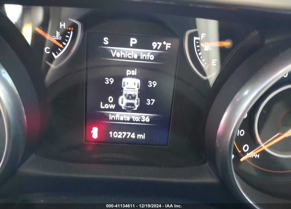 2018 JEEP WRANGLER UNLIMITED SPORT S 4X4 VIN: 1C4HJXDG2JW208881