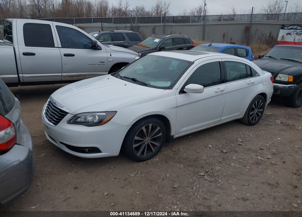2011 CHRYSLER 200 VIN: 1C3BC8FG3BN624341