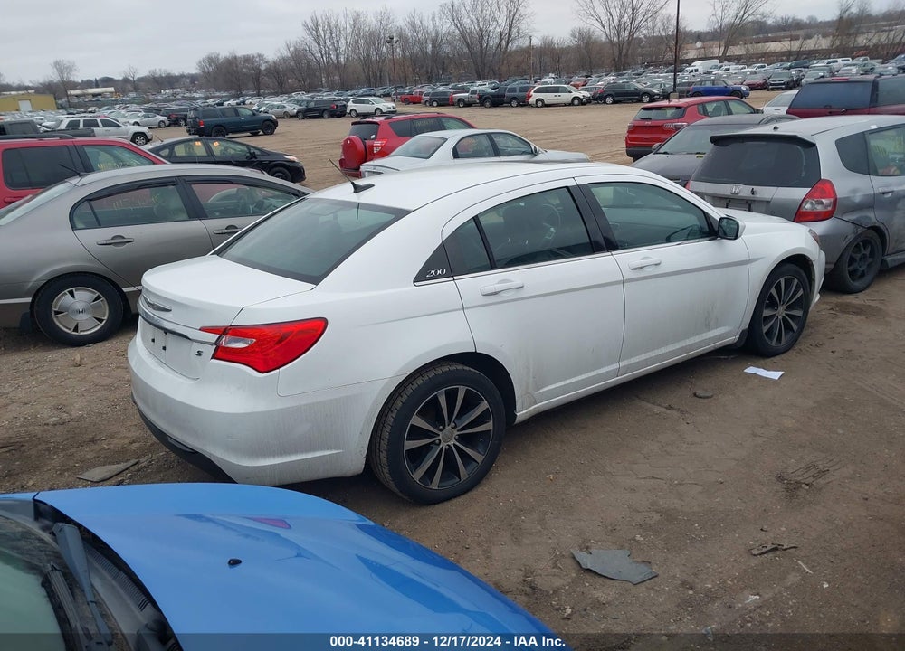 2011 CHRYSLER 200 VIN: 1C3BC8FG3BN624341
