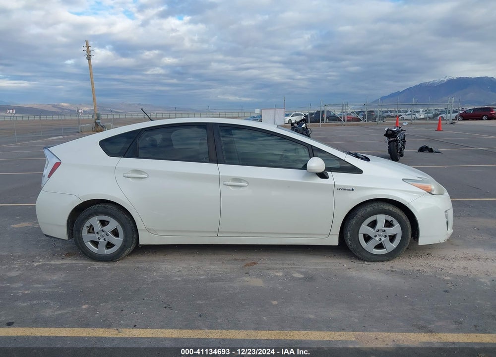 2011 TOYOTA PRIUS FOUR VIN: JTDKN3DU0B1376137