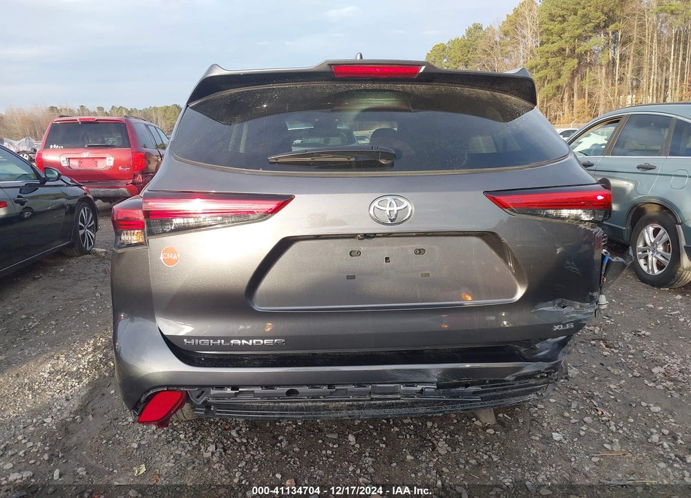2022 TOYOTA HIGHLANDER XLE VIN: 5TDGZRAH5NS548772
