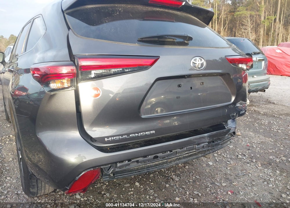 2022 TOYOTA HIGHLANDER XLE VIN: 5TDGZRAH5NS548772