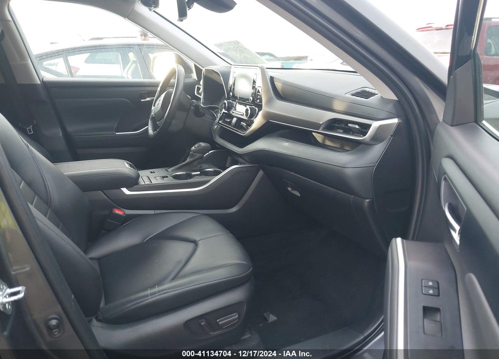 2022 TOYOTA HIGHLANDER XLE VIN: 5TDGZRAH5NS548772