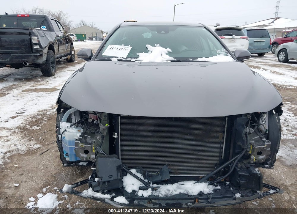 2020 TOYOTA CAMRY LE AWD VIN: 4T1C11BK2LU017888