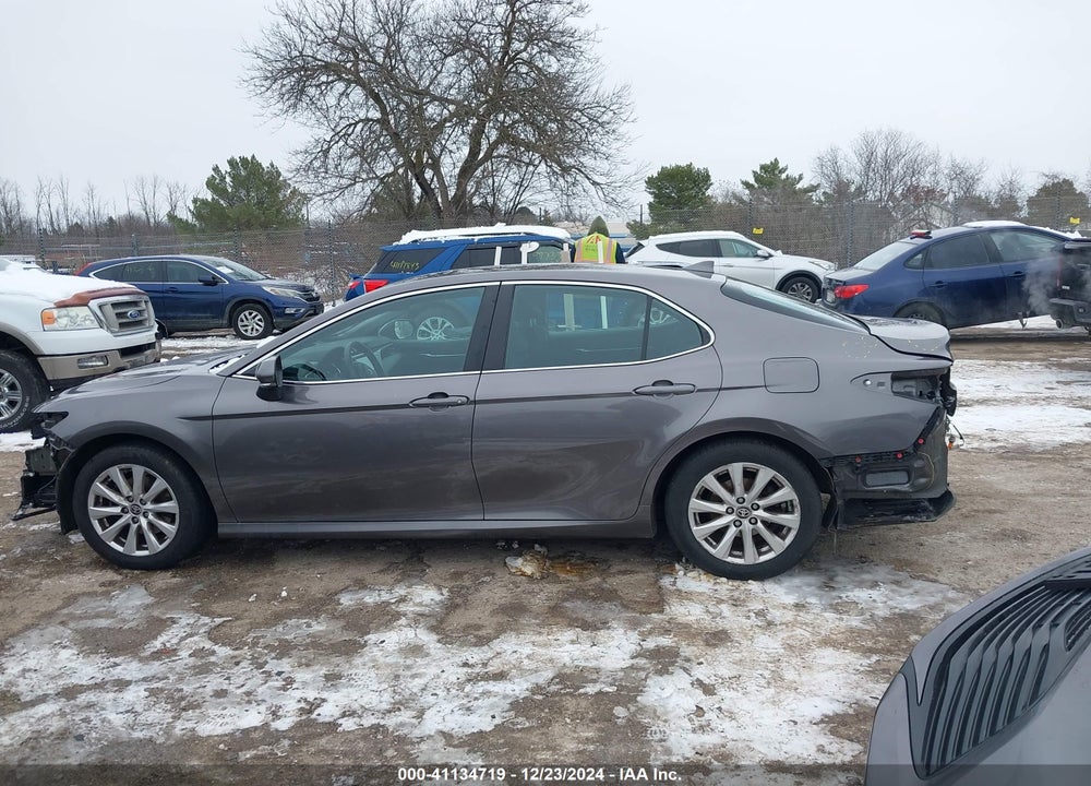 2020 TOYOTA CAMRY LE AWD VIN: 4T1C11BK2LU017888