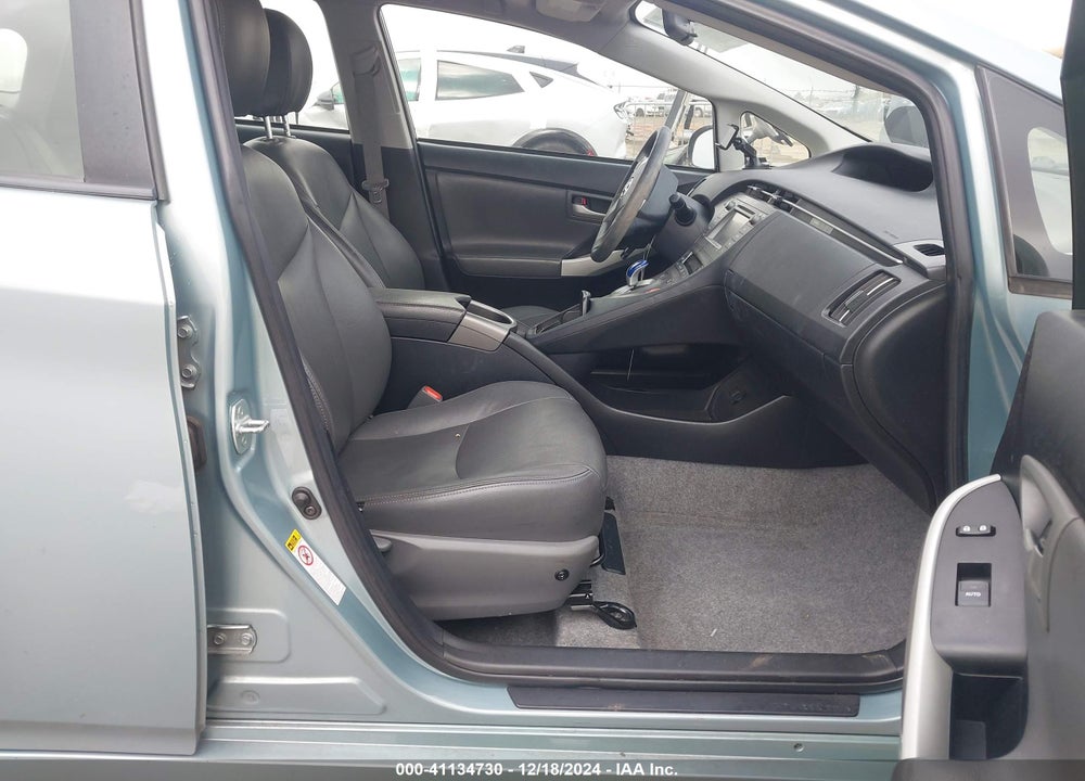 2015 TOYOTA PRIUS TWO VIN: JTDKN3DU4F1993174
