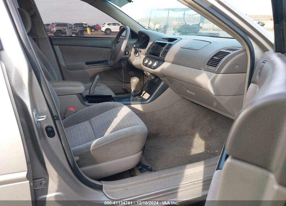 2005 TOYOTA CAMRY LE VIN: 4T1BE32K55U529000