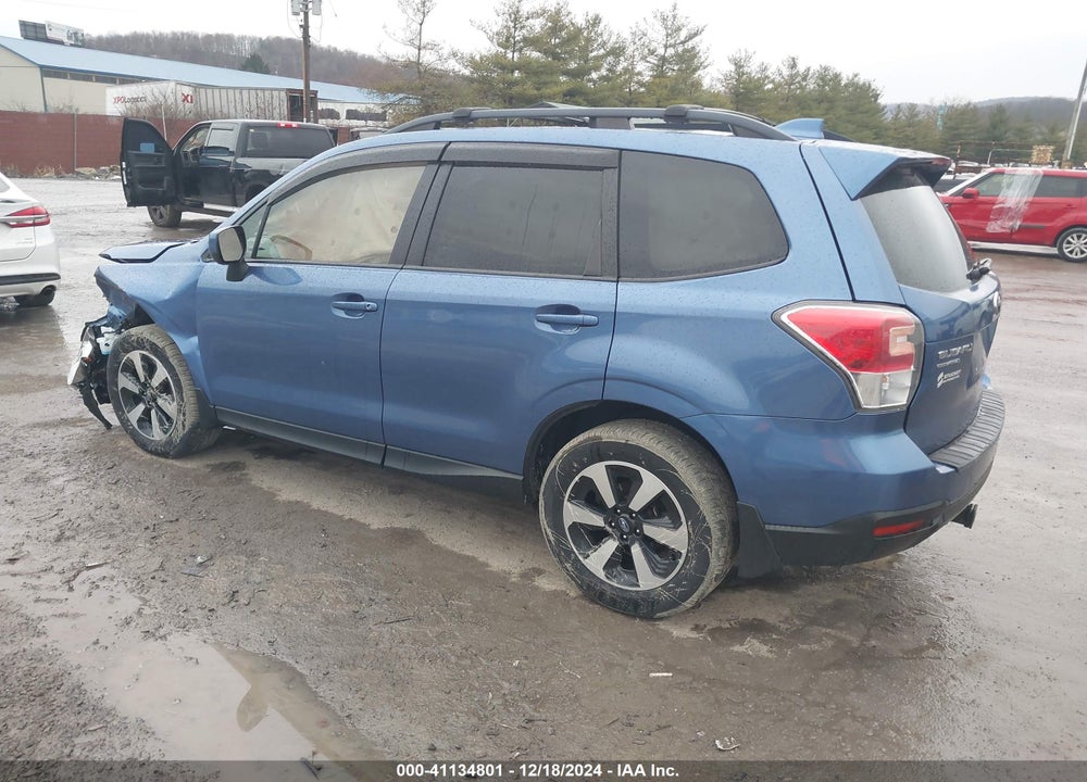 2018 SUBARU FORESTER 2.5I PREMIUM VIN: JF2SJAGC4JH555680