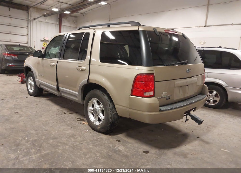 2002 FORD EXPLORER XLT VIN: 1FMZU73E72ZA33048