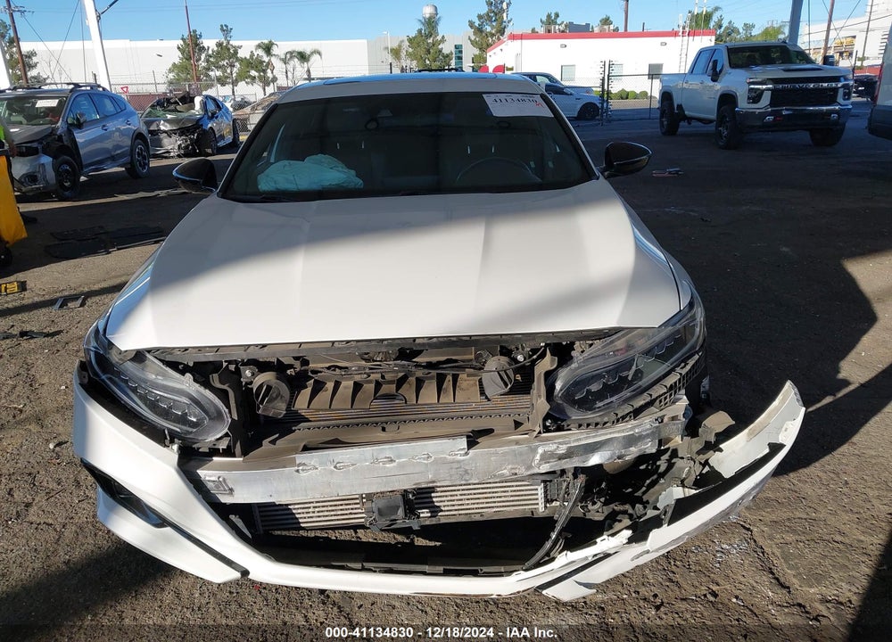 2022 HONDA ACCORD VIN: 1HGCV2F36NA009221