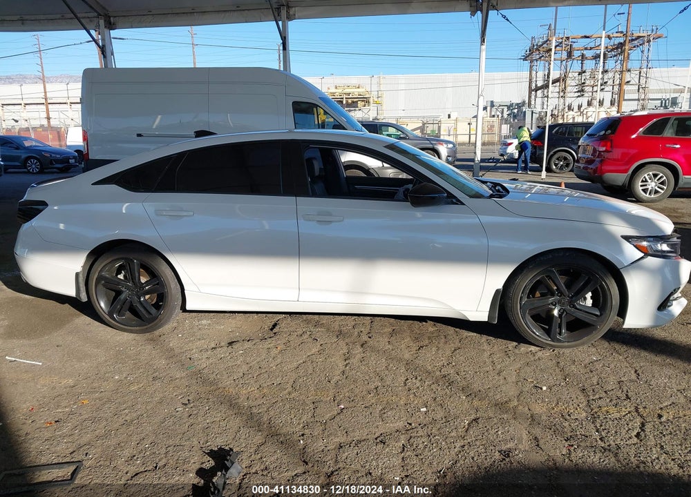 2022 HONDA ACCORD VIN: 1HGCV2F36NA009221
