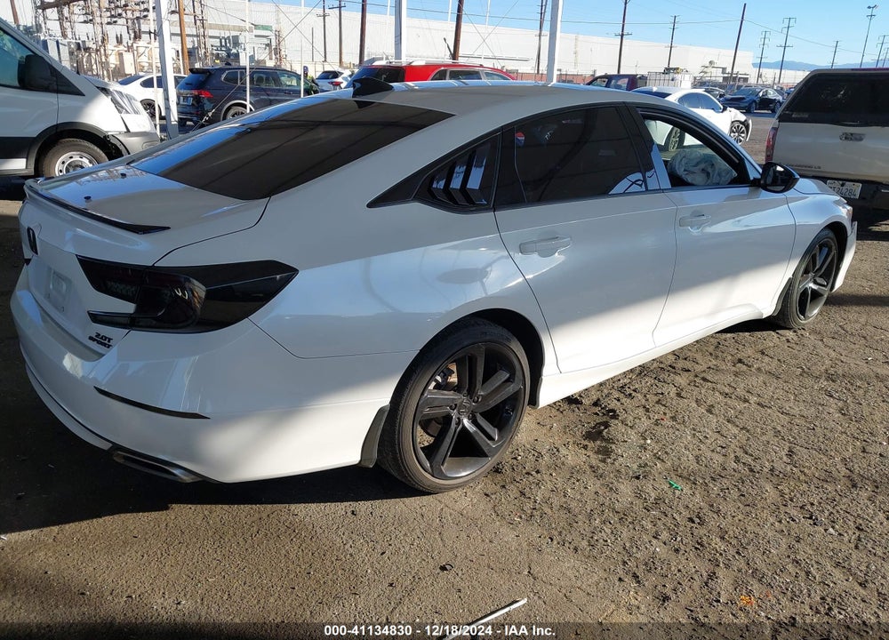 2022 HONDA ACCORD VIN: 1HGCV2F36NA009221