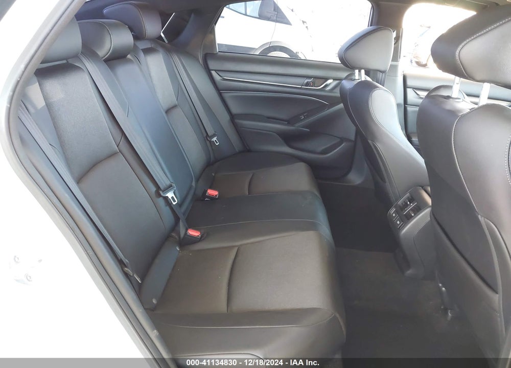 2022 HONDA ACCORD VIN: 1HGCV2F36NA009221