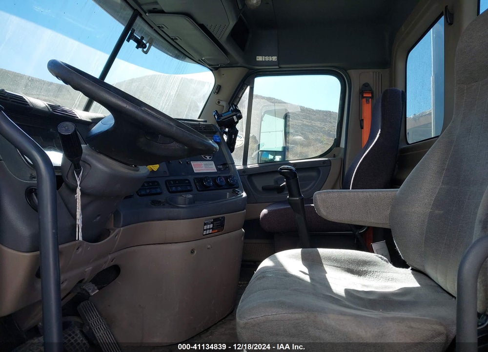 2016 FREIGHTLINER CASCADIA 113 VIN: 1FUBGADV1GLHB5742