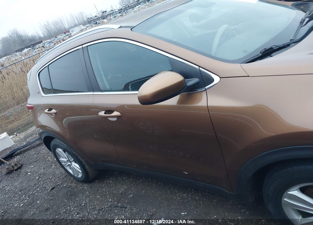 2018 KIA SPORTAGE LX VIN: KNDPM3ACXJ7352671