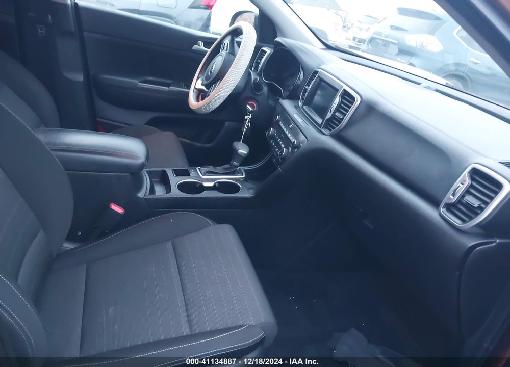 2018 KIA SPORTAGE LX VIN: KNDPM3ACXJ7352671