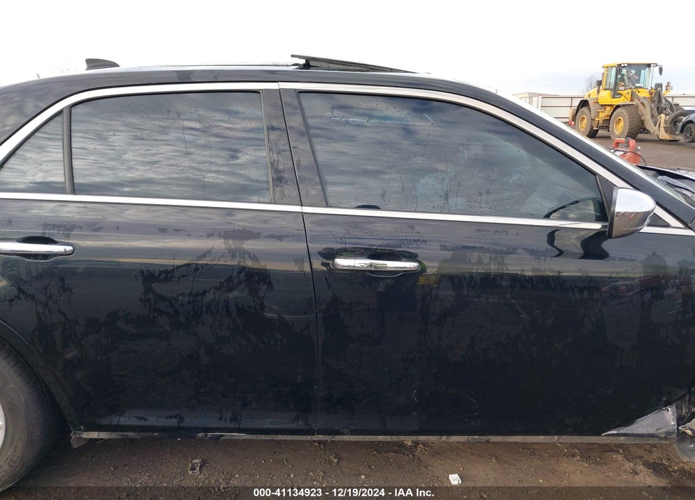 2017 CHRYSLER 300C VIN: 2C3CCAEGXHH552200
