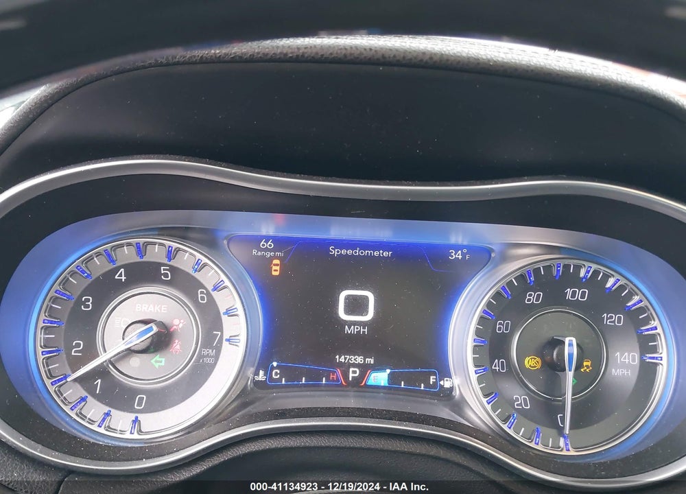 2017 CHRYSLER 300C VIN: 2C3CCAEGXHH552200