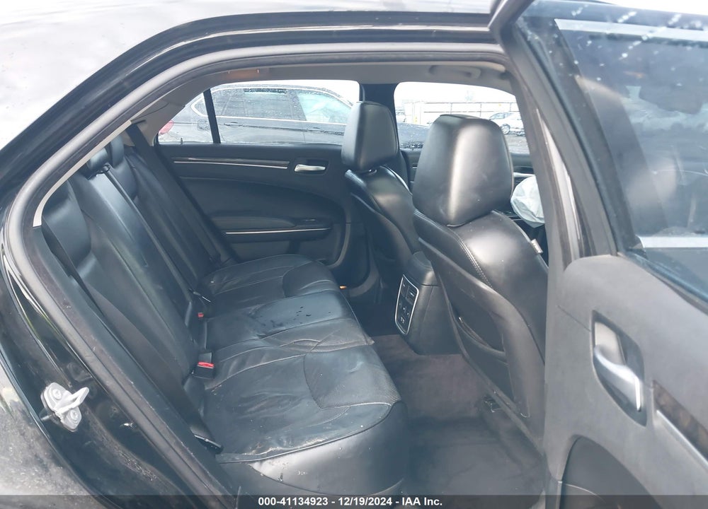 2017 CHRYSLER 300C VIN: 2C3CCAEGXHH552200