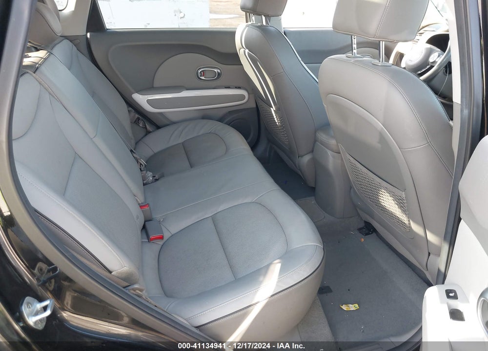 2016 KIA SOUL EV VIN: KNDJX3AE0G7013067