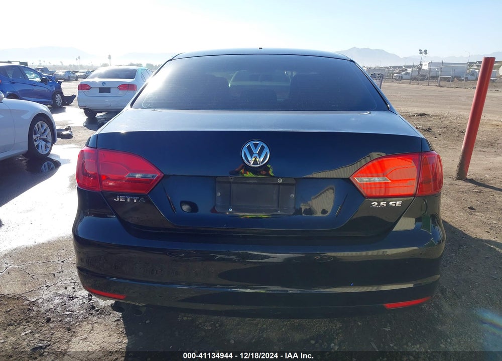 2013 VOLKSWAGEN JETTA 2.5L SE VIN: 3VWDP7AJ4DM427842